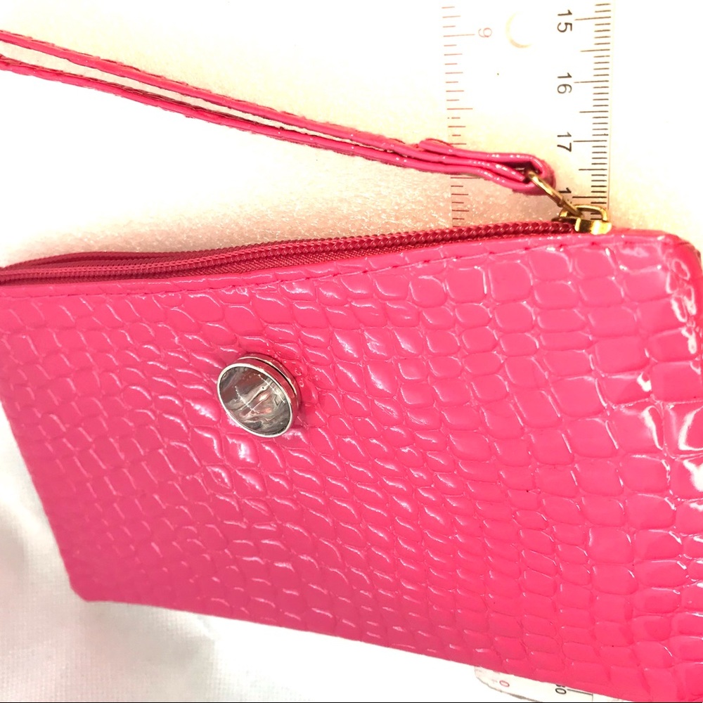Clutch purse wristlet with Handmade 20mmSnap